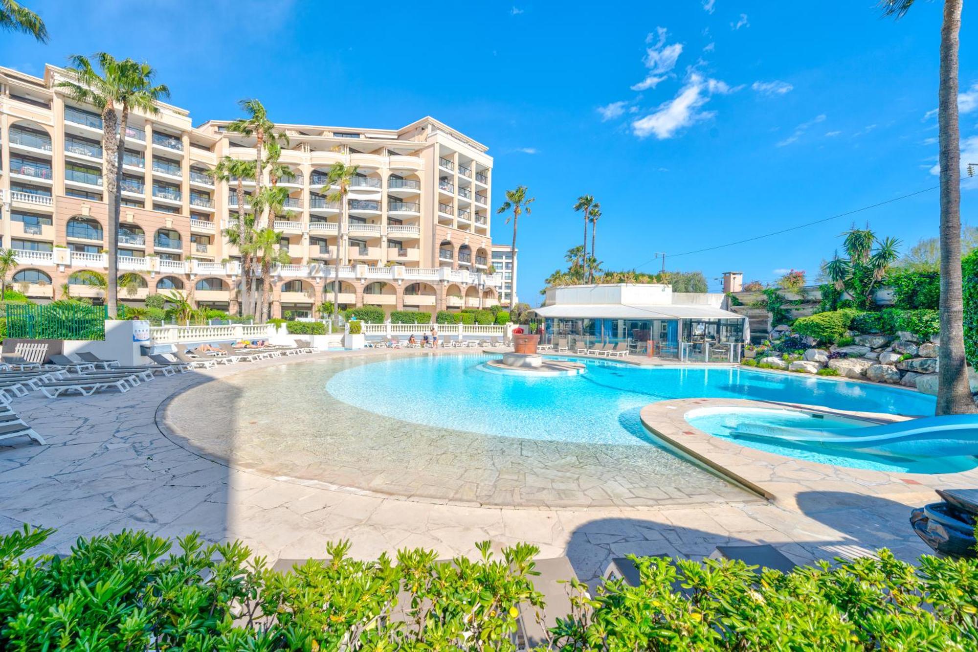 Residence La Palme D'Azur - Канни Екстер'єр фото